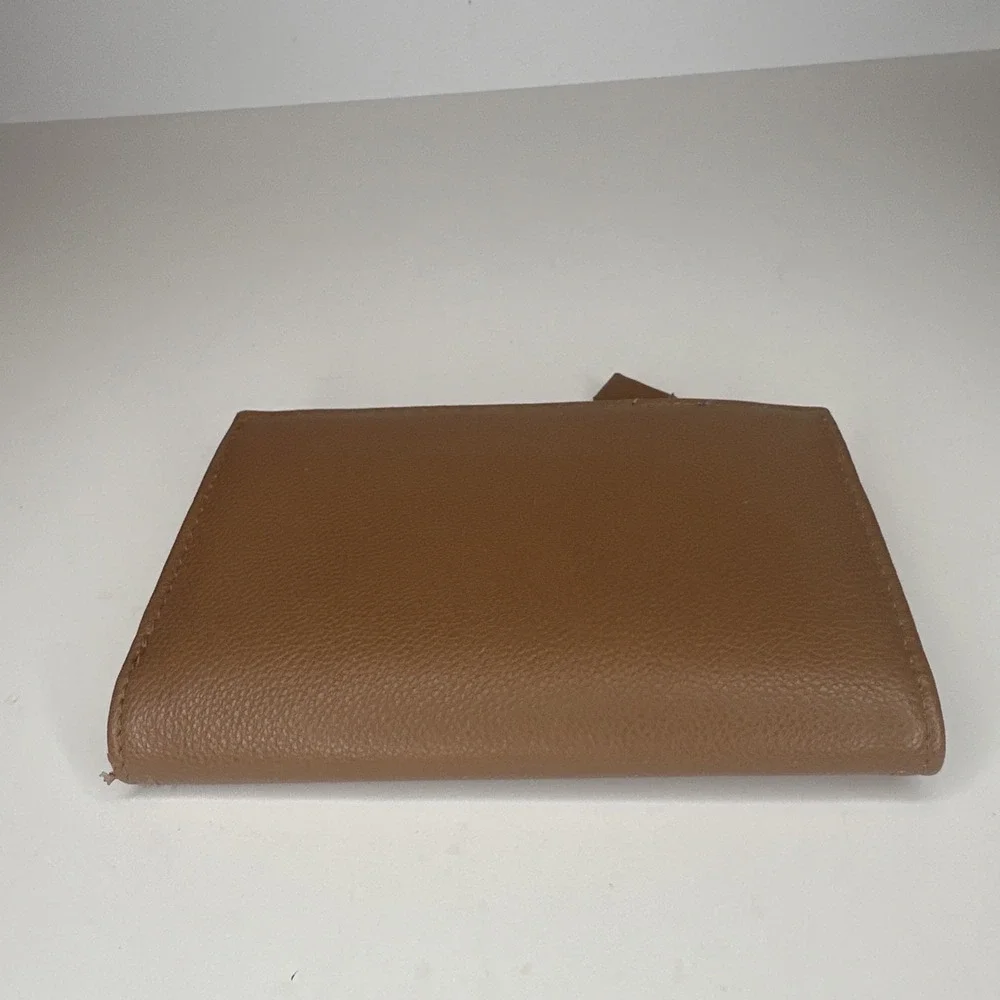 JESSICA SIMPSON FAUX Women's Brown Leather Zip Clutch‎ Wallet
